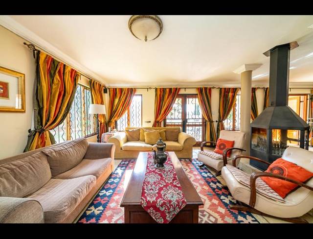 3 BEDROOM HOUSE FOR SALE IN KENSINGTON